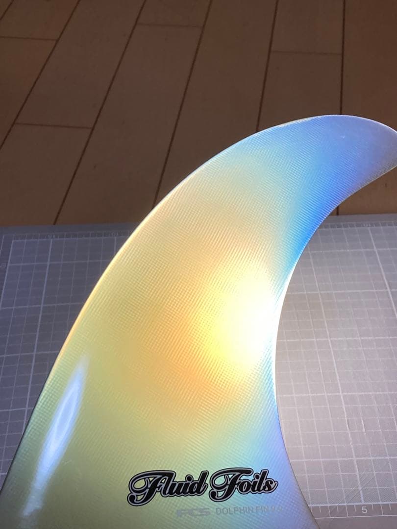 美品　Fluid Foils Dolphin Fin 9.0 スモーク