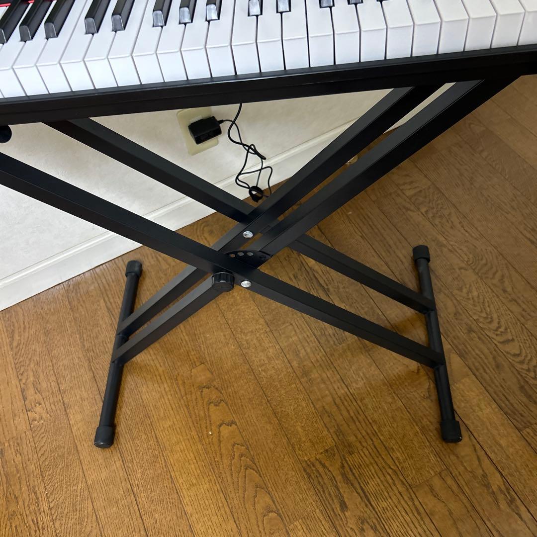 美品！RiZKiZ 61鍵キーボード スリムスタンド・譜面立て付き送料込みです。