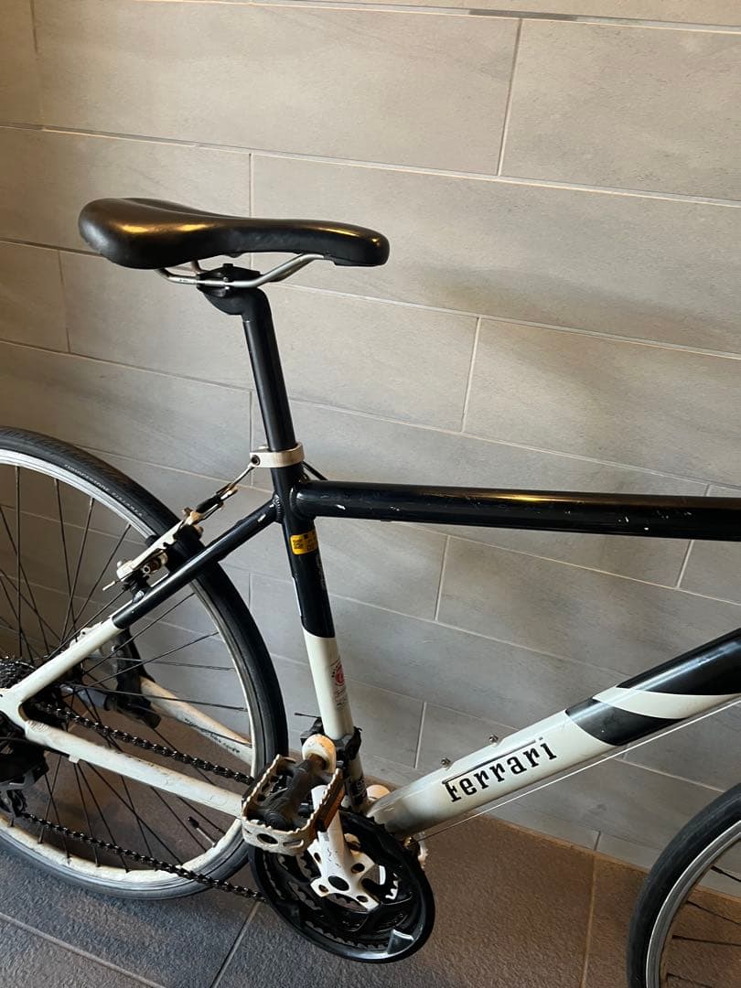 【東京近郊受渡希望】クロスバイク　フェラーリ　軽量車体　即乗可能