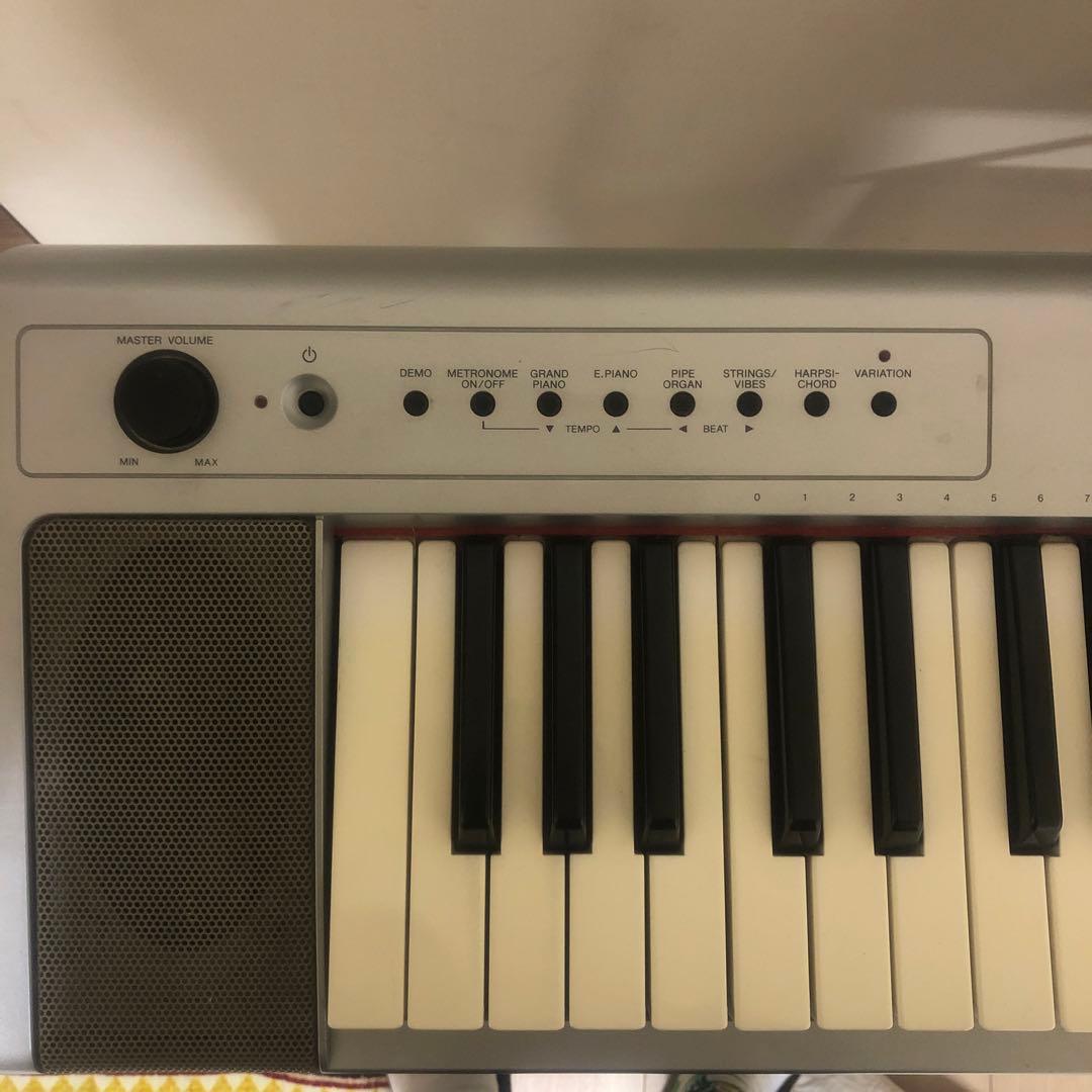 ヤマハ　電子キーボード　piaggero シルバー　NP-31S