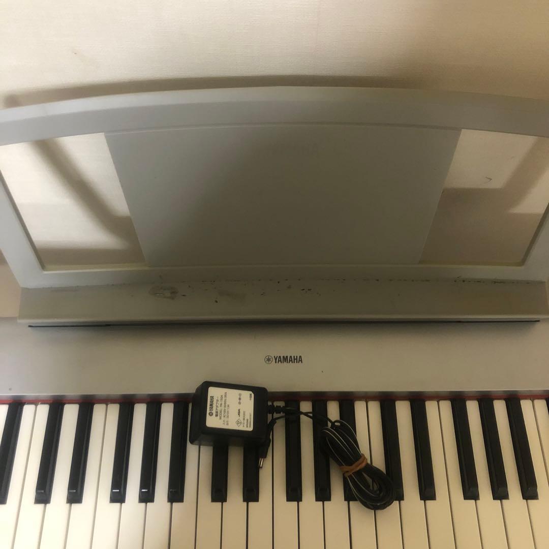 ヤマハ　電子キーボード　piaggero シルバー　NP-31S