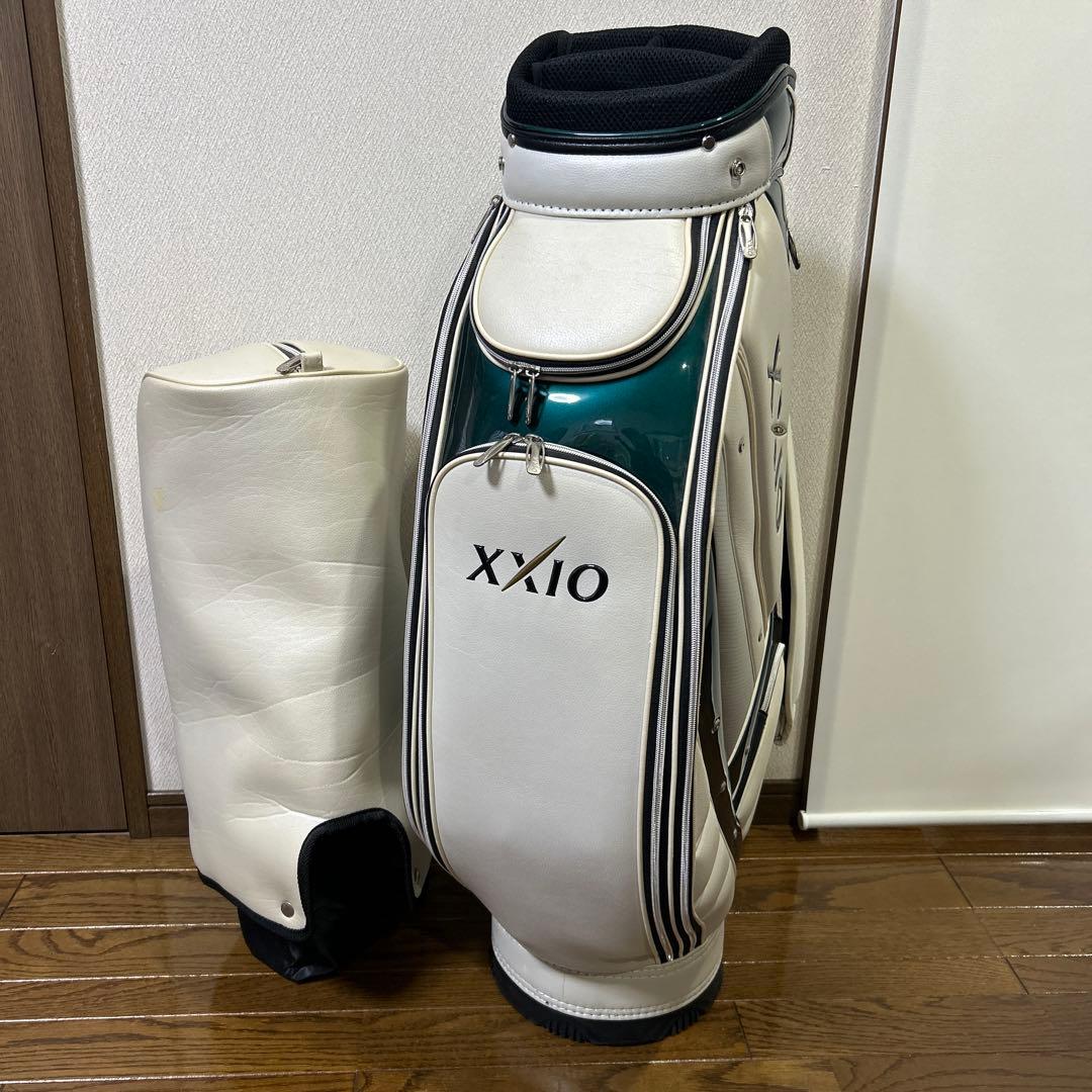 XXIO　ゼクシオ　キャディバッグ　アイボリー×グリーン