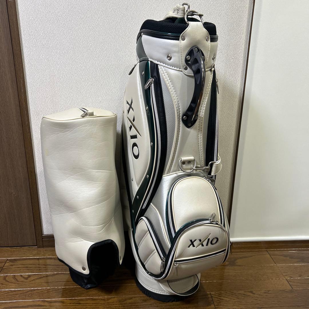 XXIO　ゼクシオ　キャディバッグ　アイボリー×グリーン