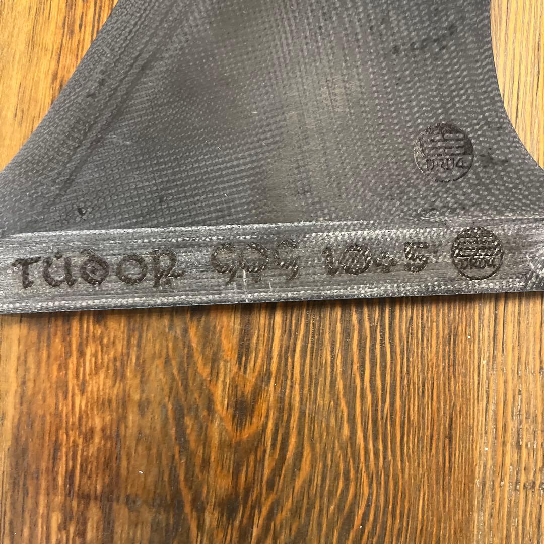 10.5 DRD4 TUDOR チューダー999シングルフィン中古美品カケなし！