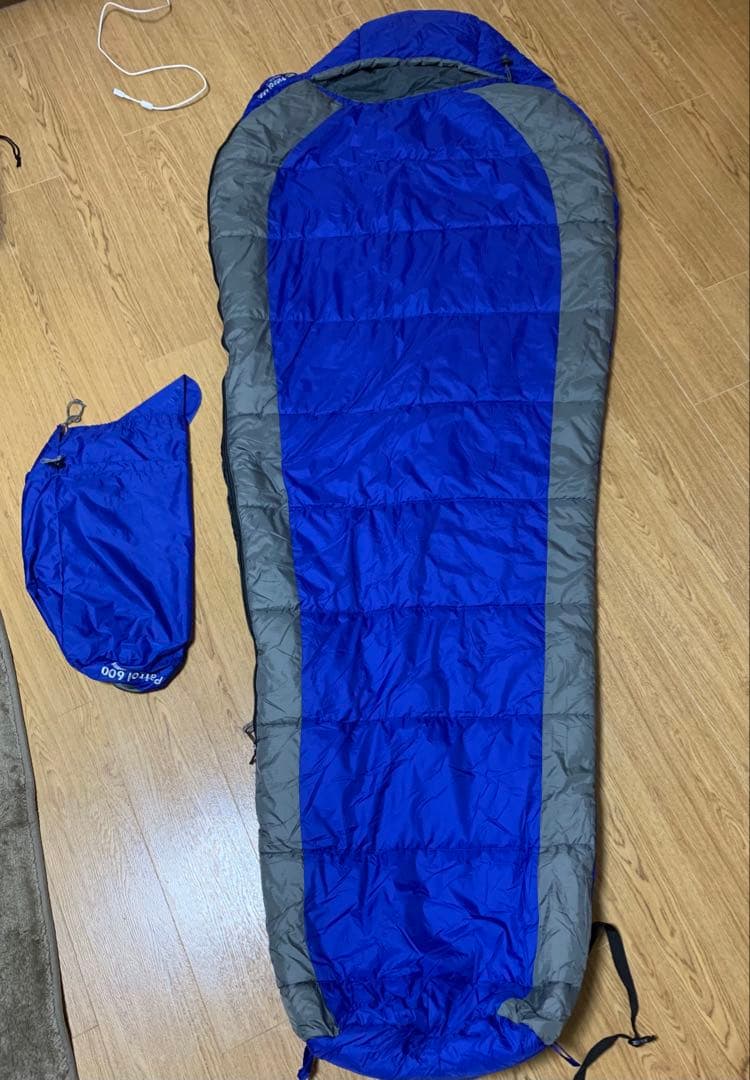 イスカ(ISUKA) 寝袋 パトロール600 ロイヤル [最低使用温度2度]
