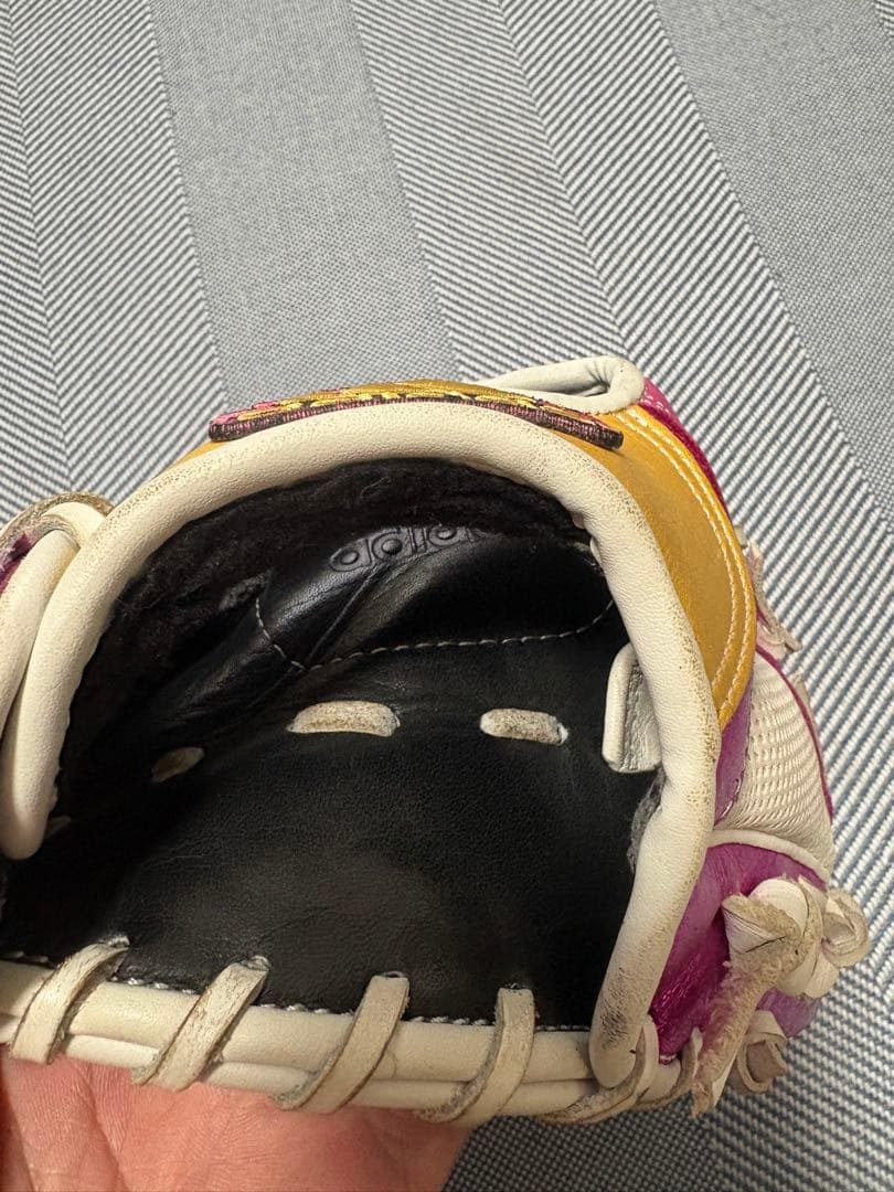 アディダス 軟式 グローブ　一般