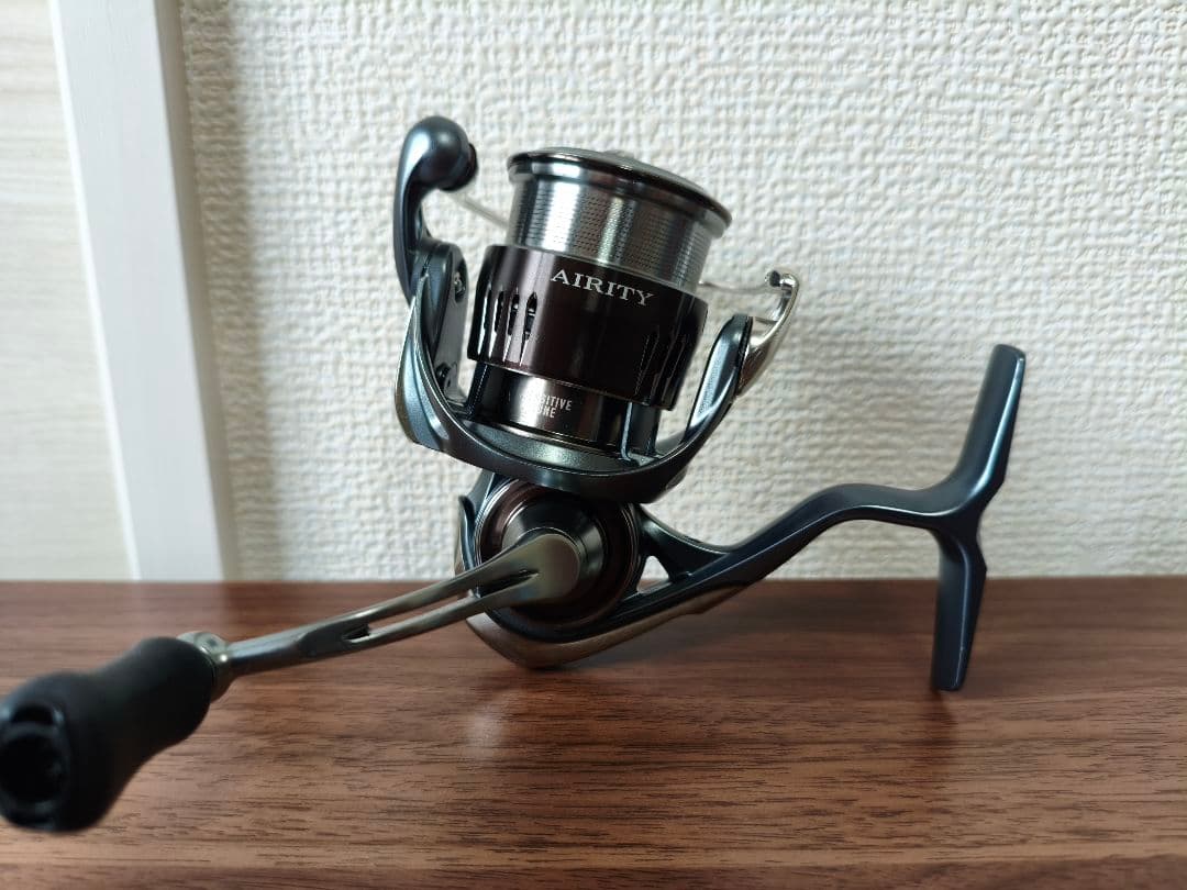 ［ほぼ新品］ダイワ 23エアリティ ST SF2000SS-H