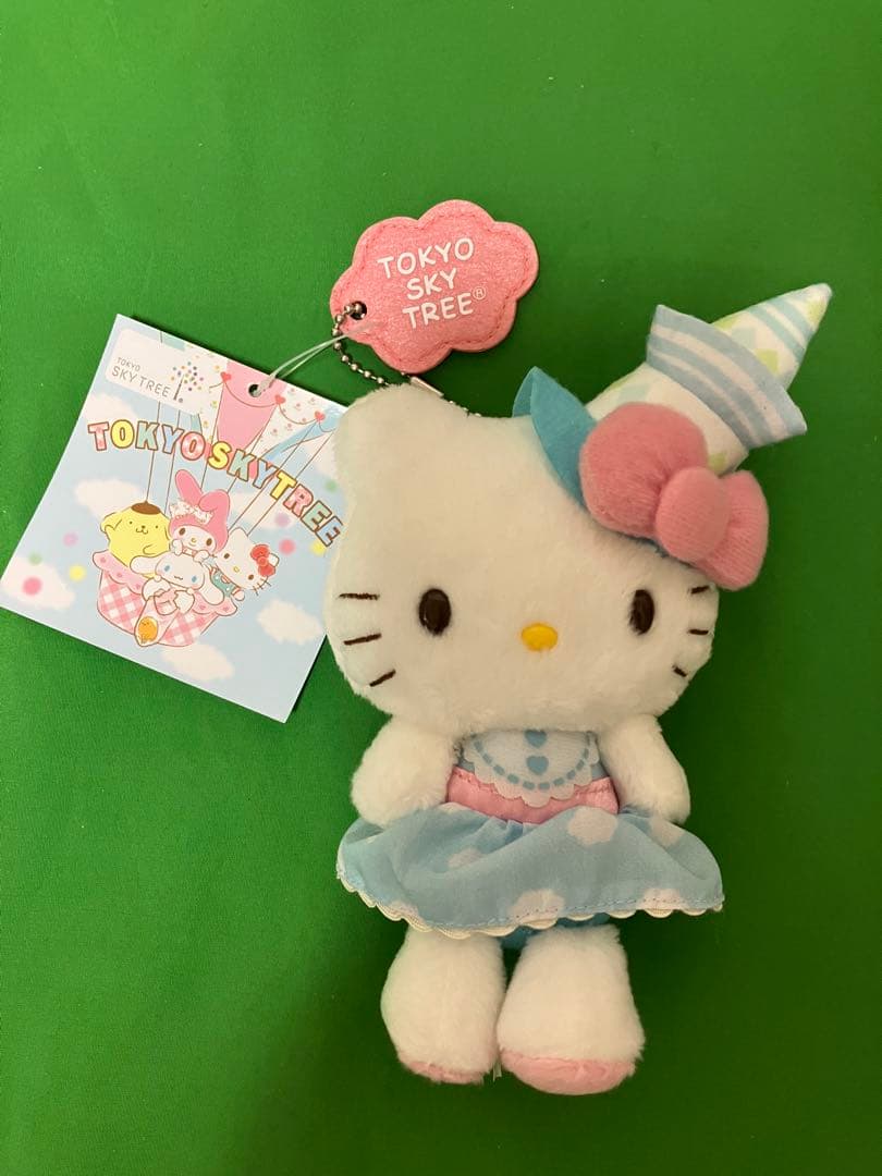 希少　ハローキティ 東京スカイツリーぬいぐるみ マスコットホルダー
