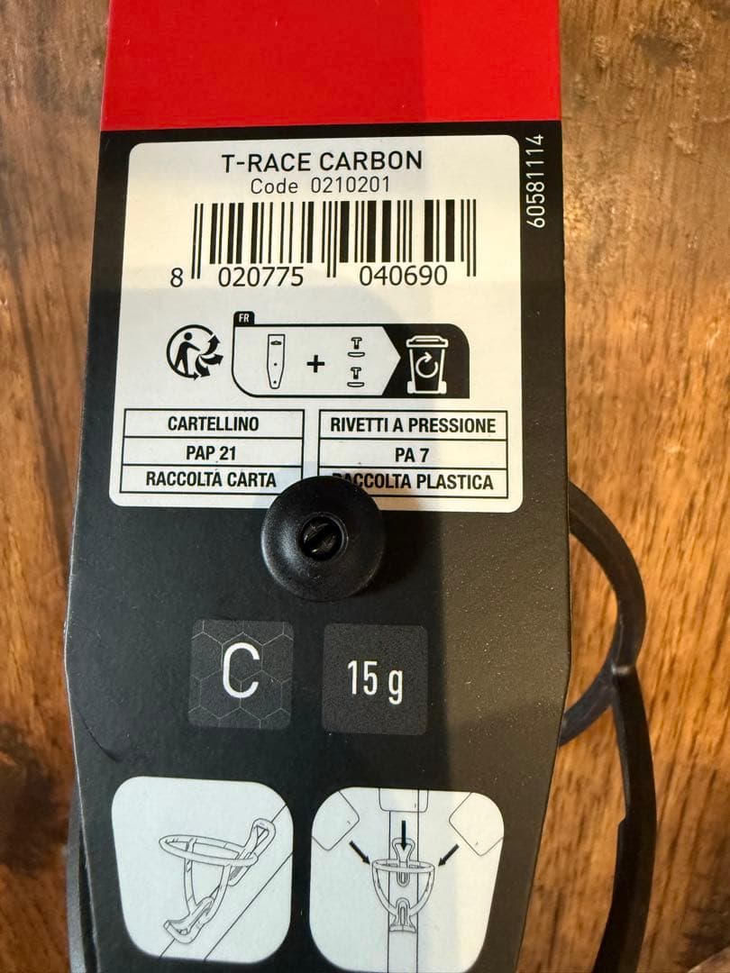 T-Race Carbon ボトルケージ 2個セット ブラック