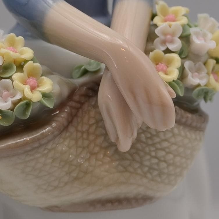 ５月の花　＃5467　★リヤドロ　ポーセリン　光沢仕上げ　ヴィンテージ　絶版