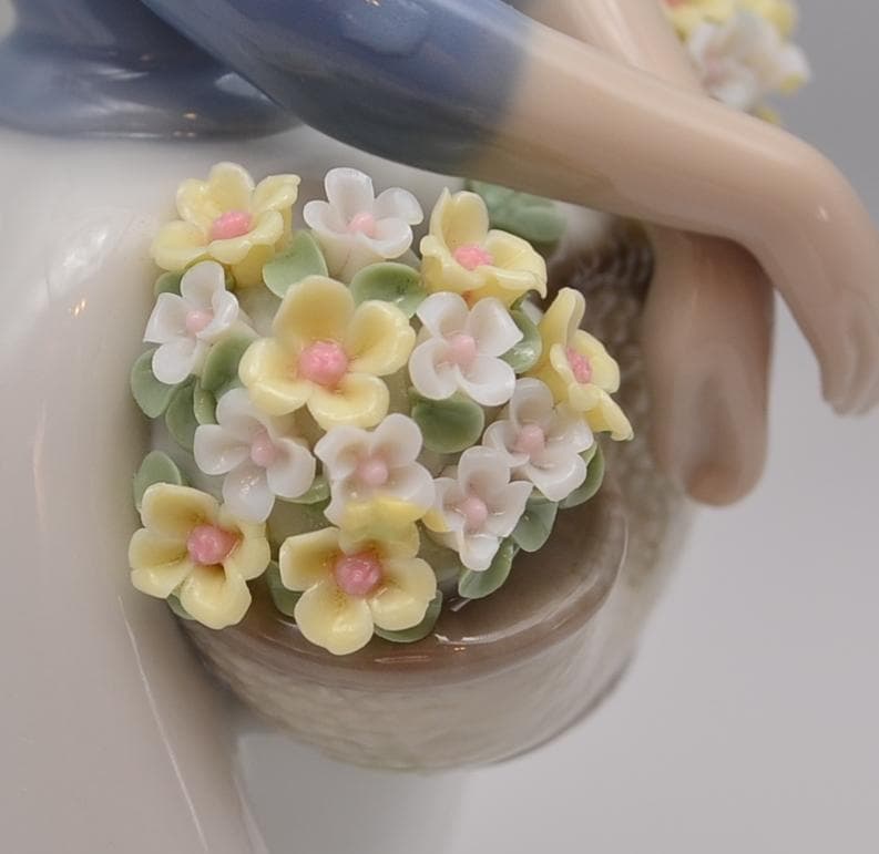 ５月の花　＃5467　★リヤドロ　ポーセリン　光沢仕上げ　ヴィンテージ　絶版
