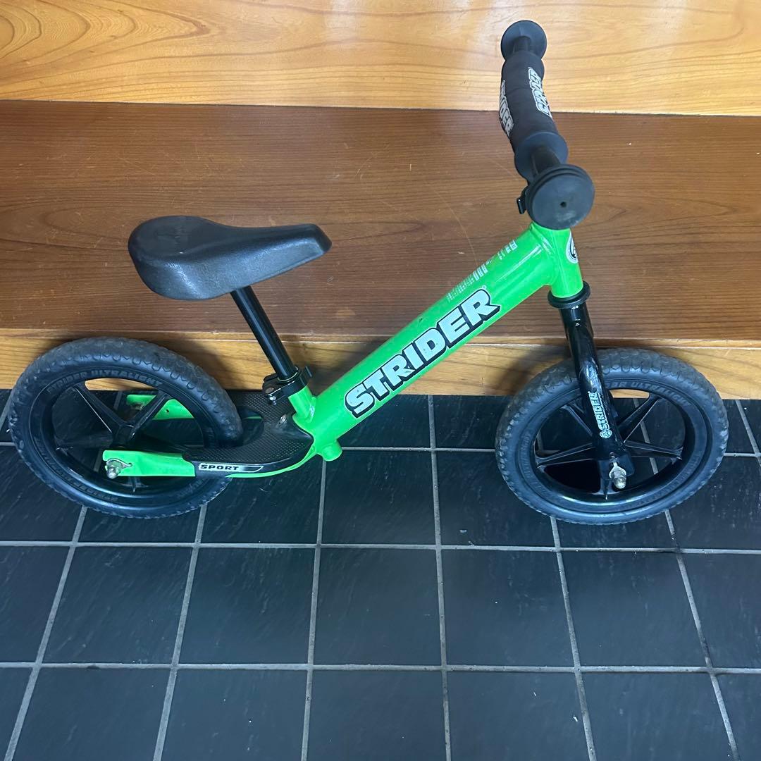 STRIDER スポーツモデル バランスバイク グリーン　12インチ