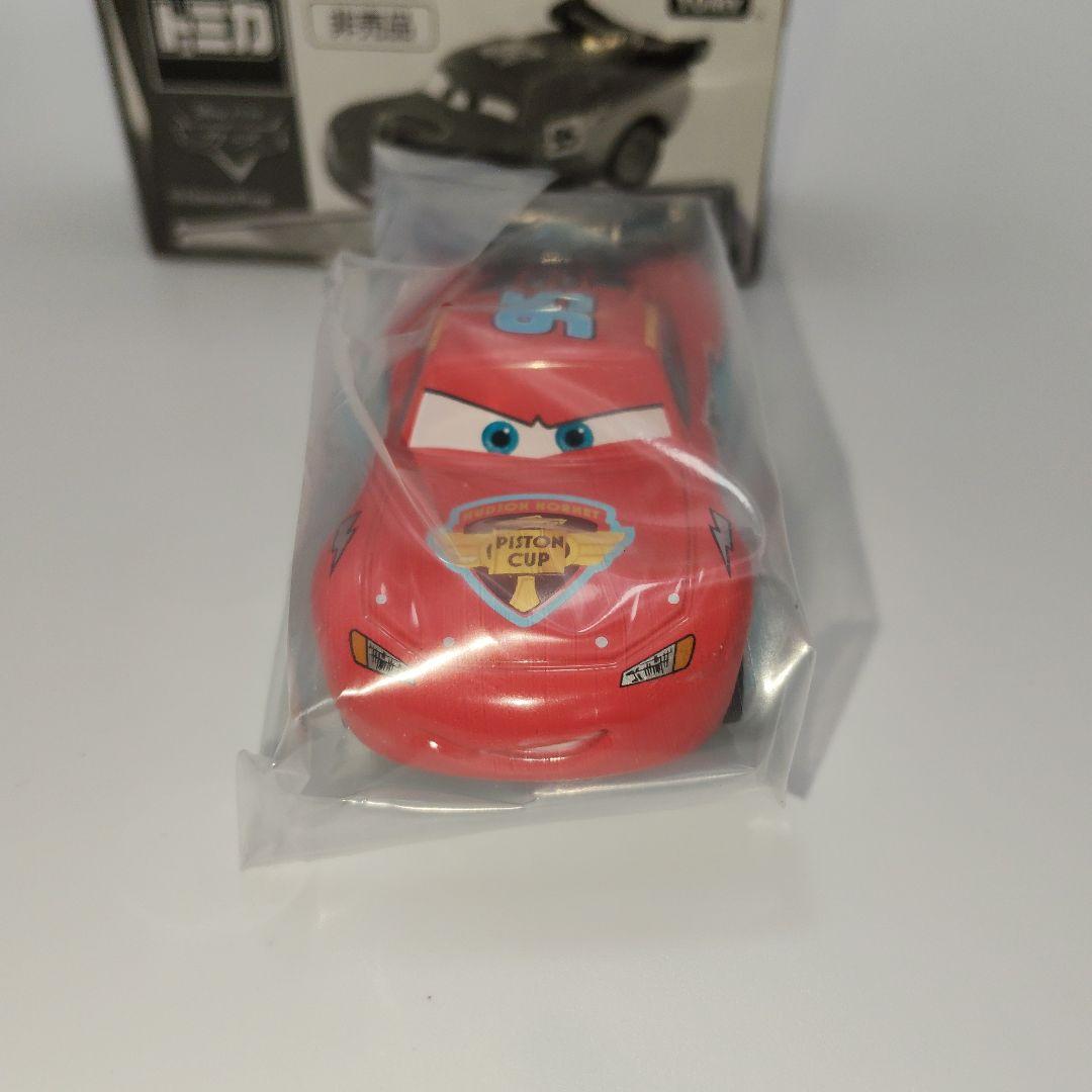 【新品 希少】アイスレーサータイプ　トミカ　カーズ　ライトニングマックィーン