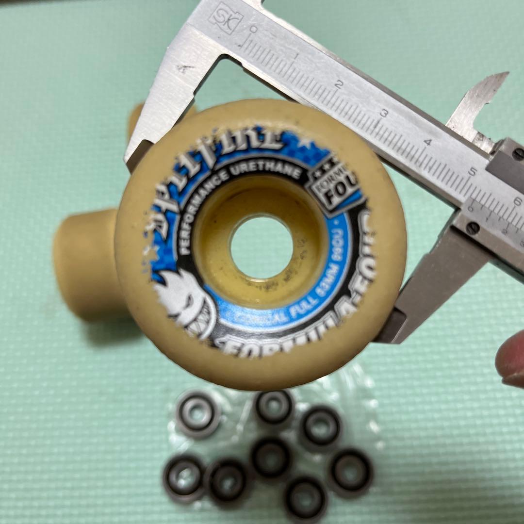spitfire f4 スケートボード　ハードウィール　５３mm