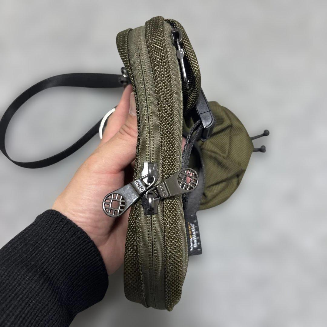 ムータ　ムータマリ　ショルダーバッグ　マルチポーチ　カーキ　美品
