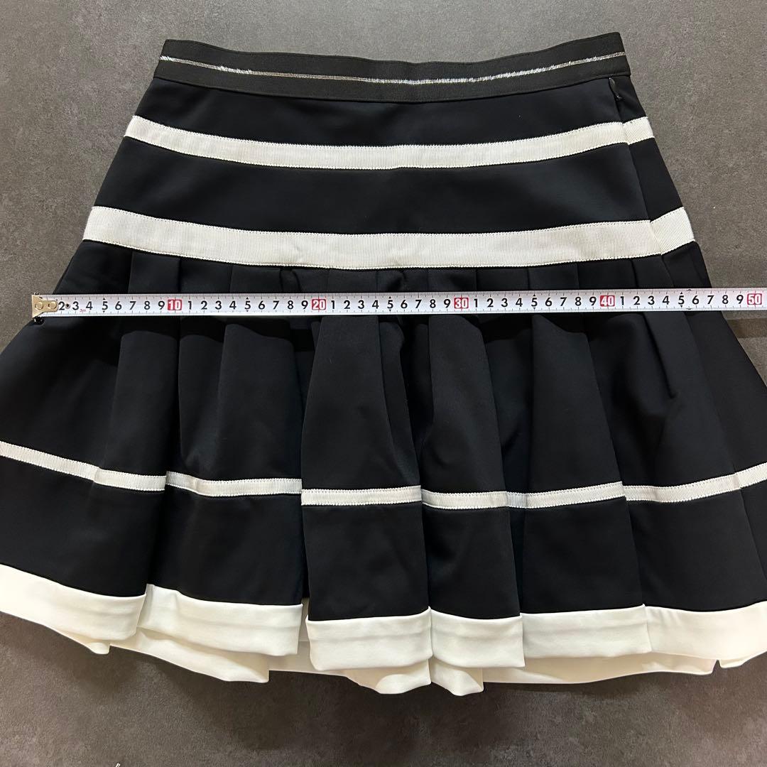 LANVIN SPORTランバンスポール タックデザインスカートサイズ38 黒色