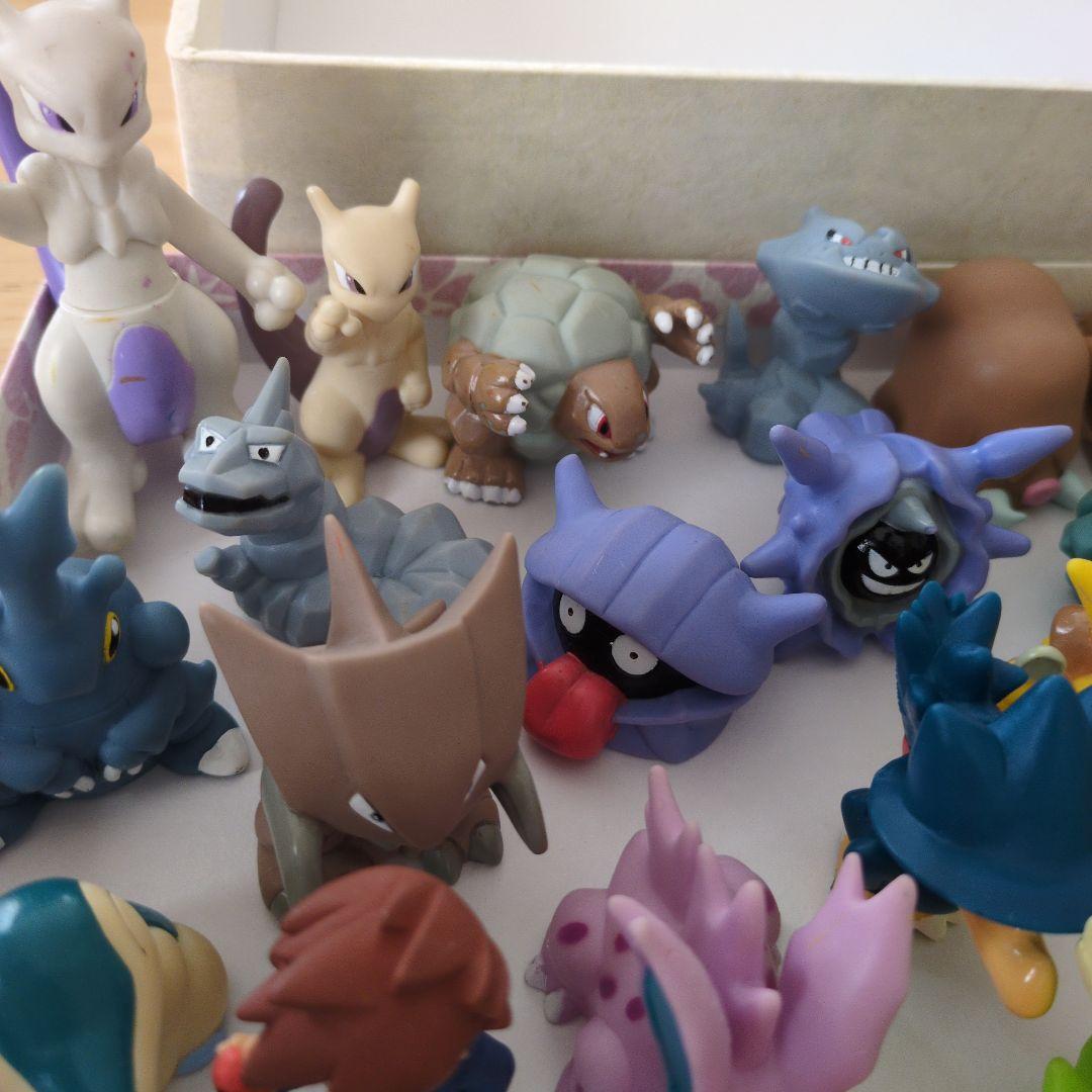 ポケモン フィギュア 　指人形セット 56個＋ミュウツーフィギュア　平成