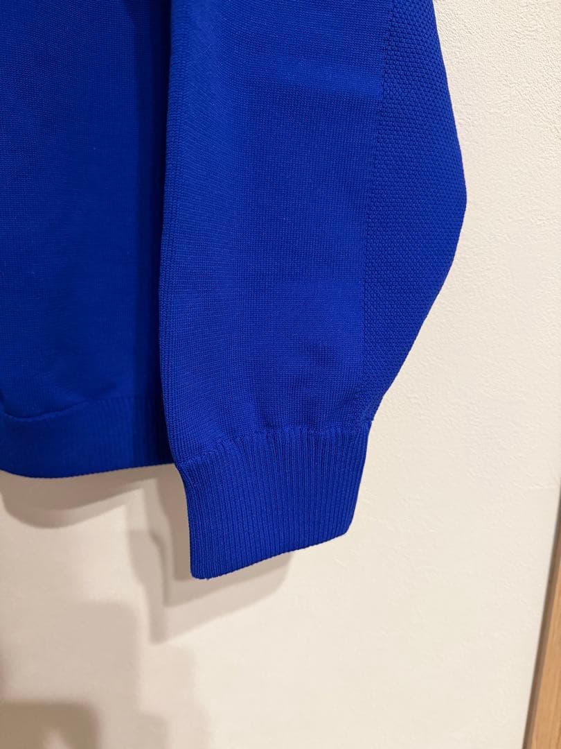 FW49 ブルーラウンドネックセーター