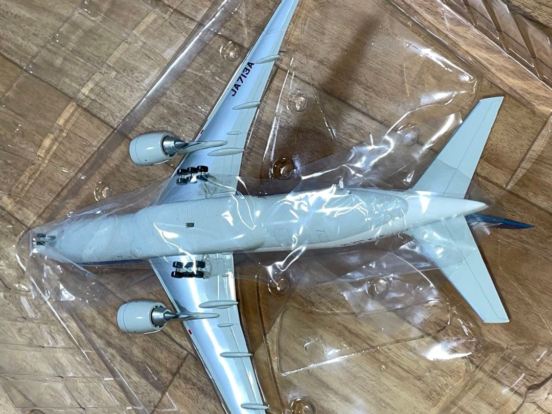 [新品]全日空商事 1/200 B777-200 JA713A 完成品モデル