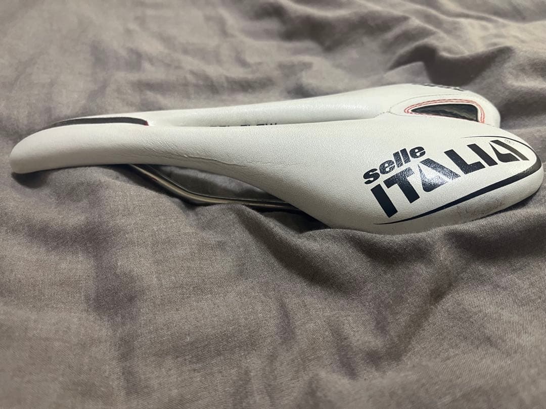 selle Italia　SLR GEL FLOW Team Edition