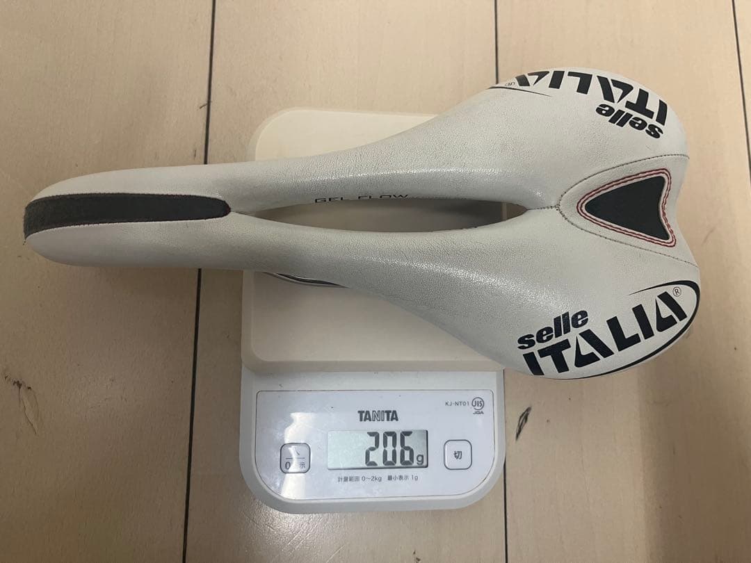 selle Italia　SLR GEL FLOW Team Edition
