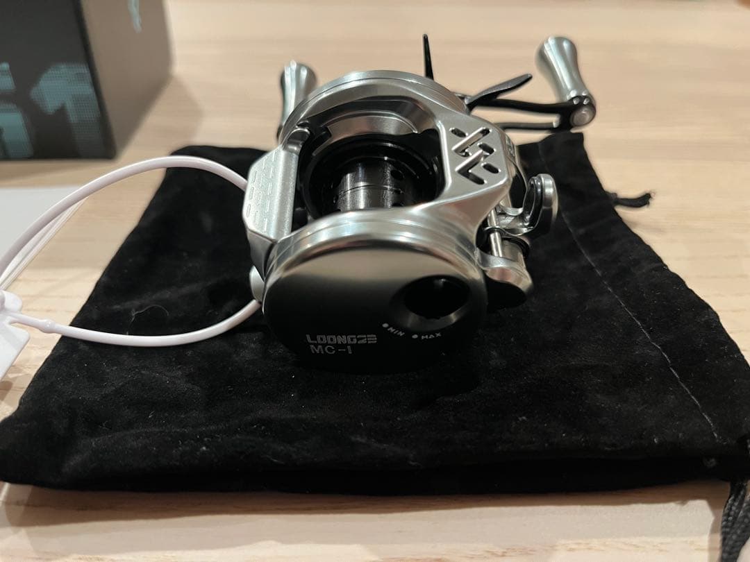 LOONGZE B51 MC ベイトリール　シルバー　未使用品