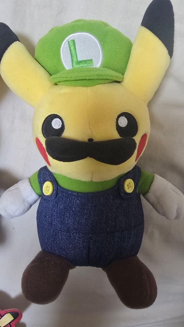 ポケモンセンター限定品　マリオ　ルイージ　ピカチュウ　ぬいぐるみ