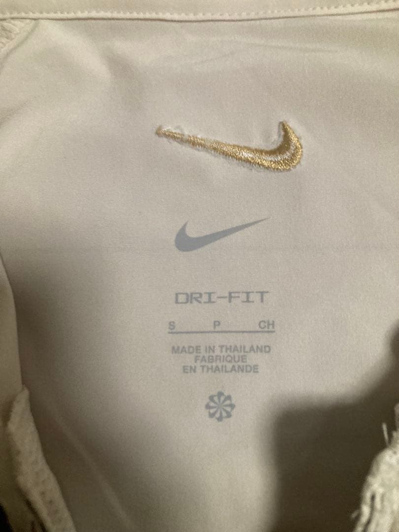 LeBron James × リバプールFC トラックスーツ