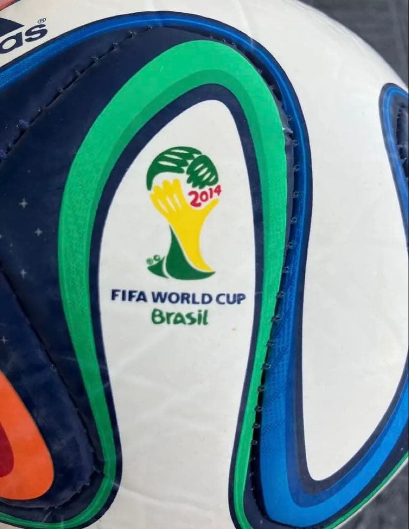 adidas brazuca ミニレプリカ ボール 2014