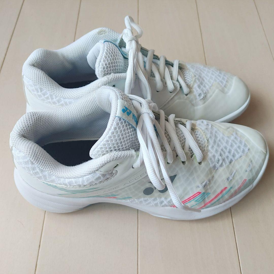 YONEX パワークッションカスケードアクセルミッド バドミントン 24.5cm