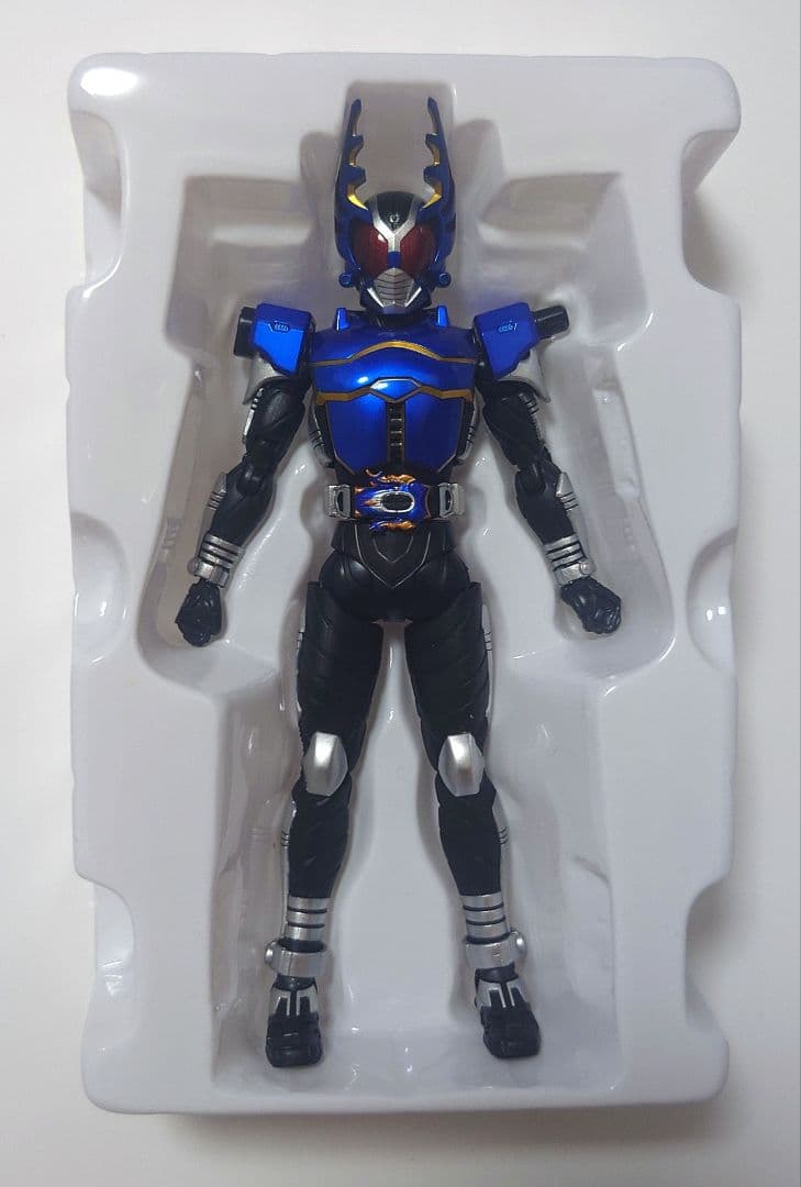 S.H.Figuarts（真骨彫製法） 仮面ライダーガタック ライダーフォーム