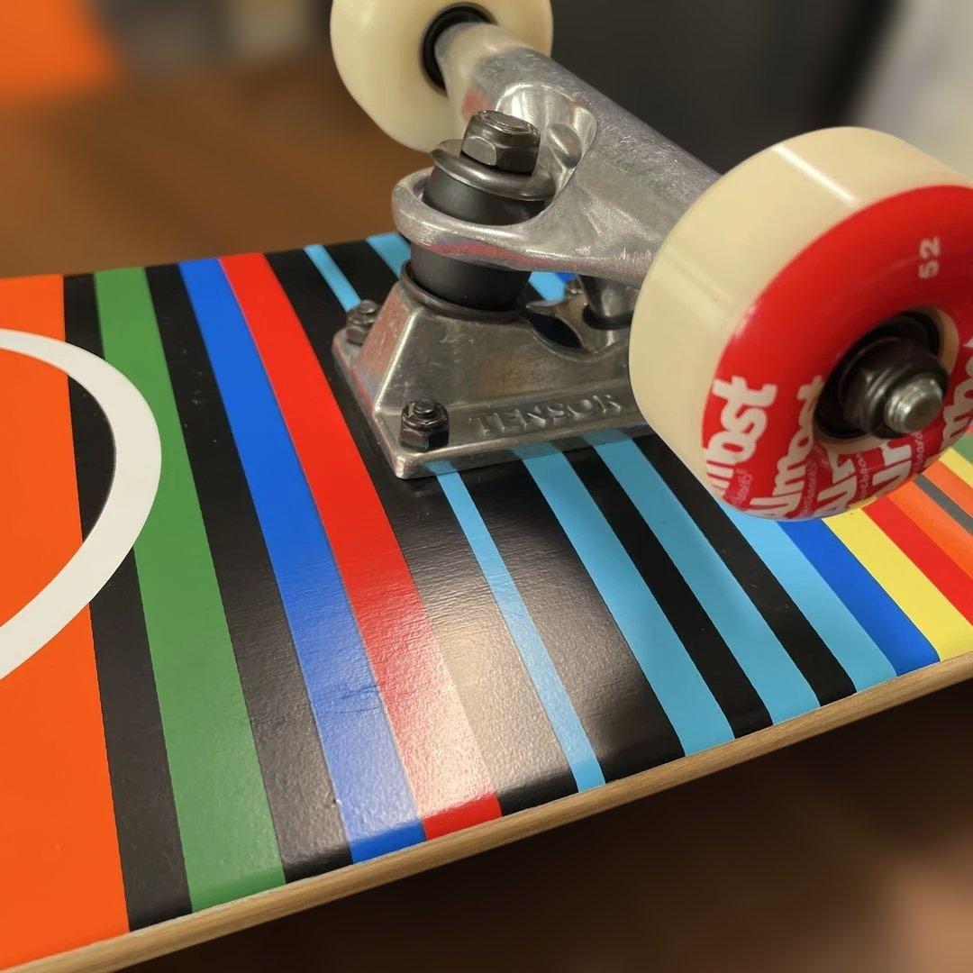新品　Almost ストライプデザイン スケートボード