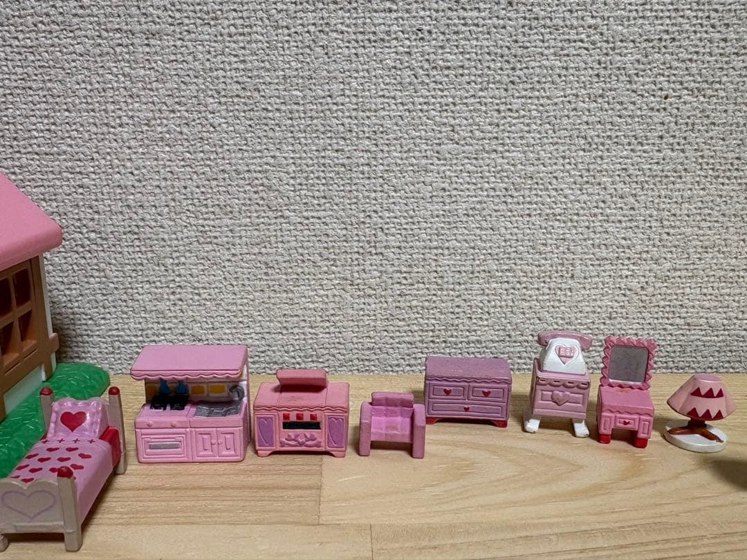 任天堂　どうぶつの森　森をつくろう　家　住人　家具　キャラメル