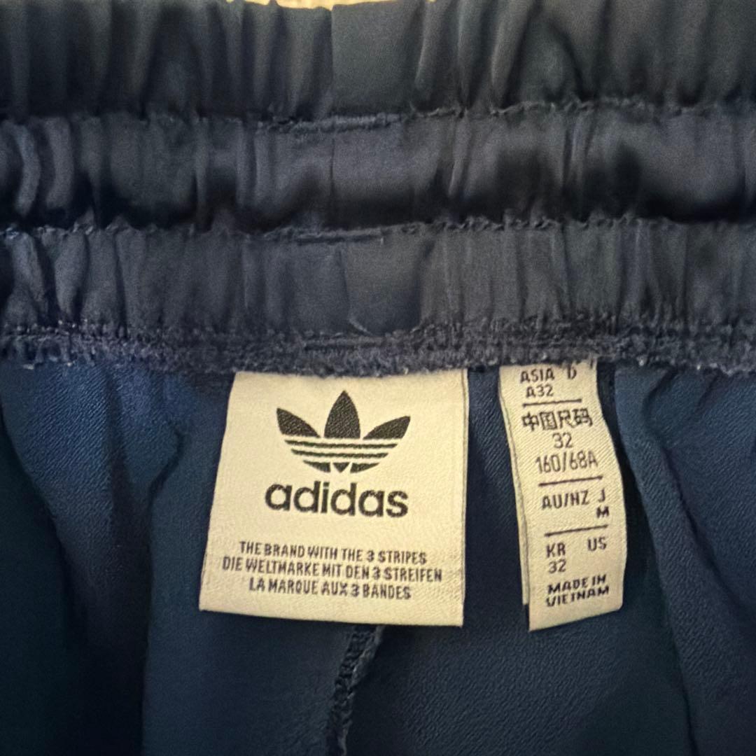 《値下げ》adidas ネイビー ジャージ　トラックパンツ M