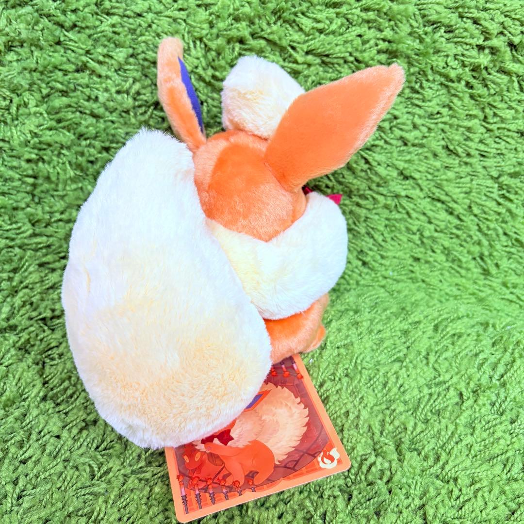 ブースター　ぬいぐるみ　Eevee Collection