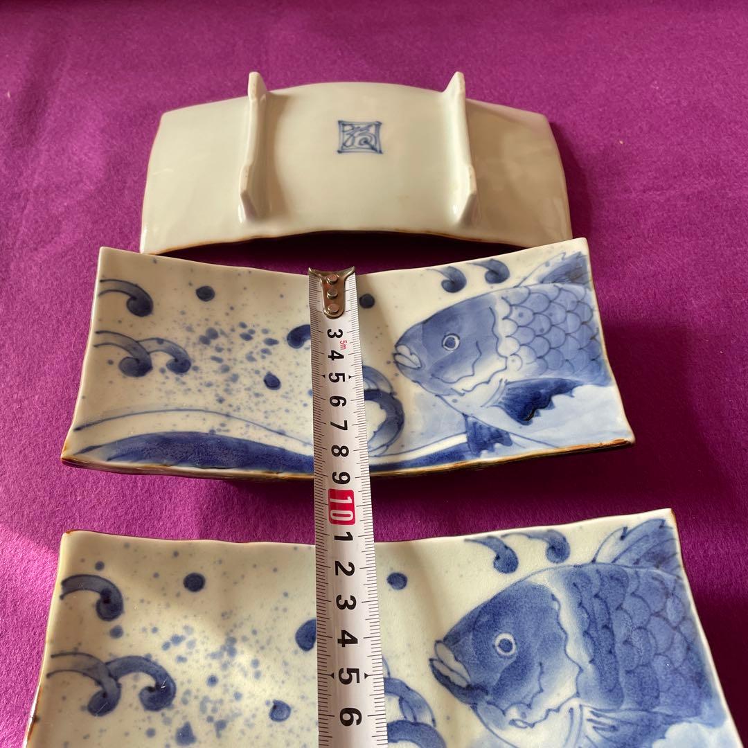 有田焼福泉窯の魚と波のデザイン陶器皿3枚セット