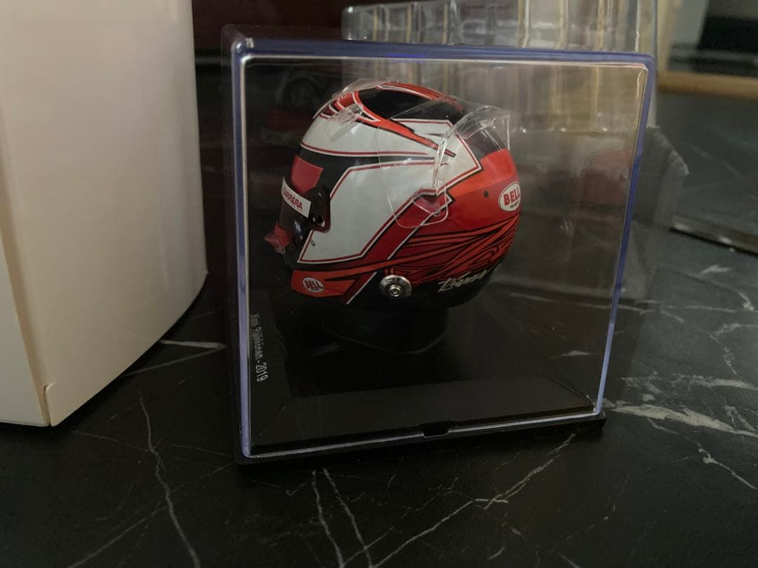 激レア　デアゴスティーニ　1/5 SCALE ヘルメットコレクション ライコネン