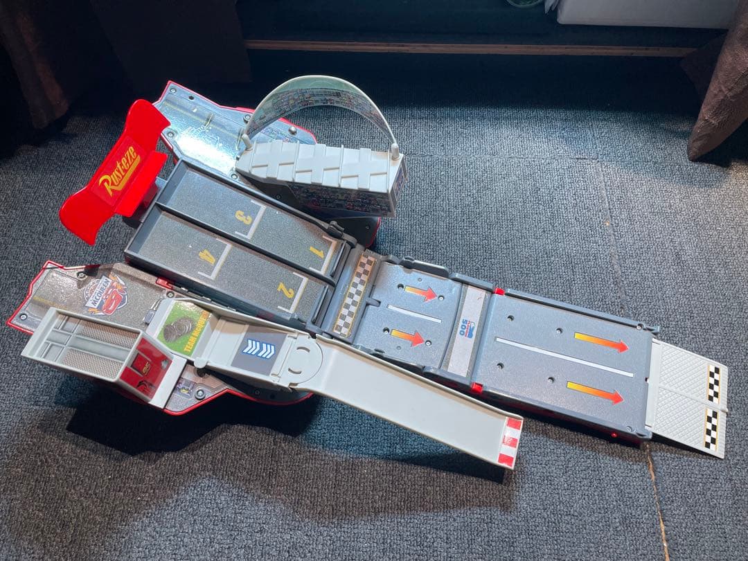 マックィーン・変身シリーズ3台&沢山乗せよう大きなマック廃盤品セット