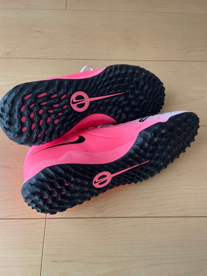 トレシュー　25.5cm NIKE