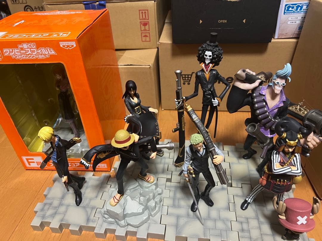ワンピース フィギュアセット 8体 ストロングワールド一番くじ