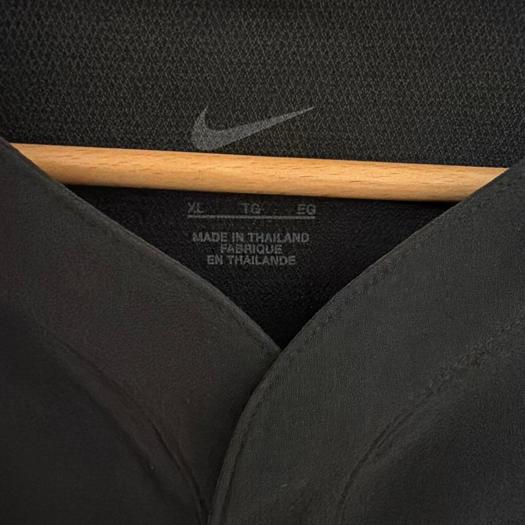 読売ジャイアンツ　NIKE AUTHENTIC ウィンドシャツ ブラック　XL