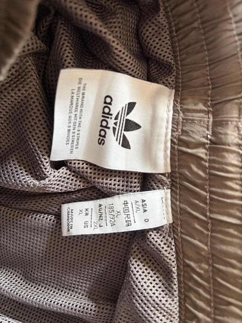 国内タグ付 adidas レアル・マドリード 2XL ナイロンジャケット 上下