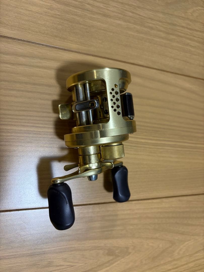 リール SHIMANO CALCUTTACONQUEST 101