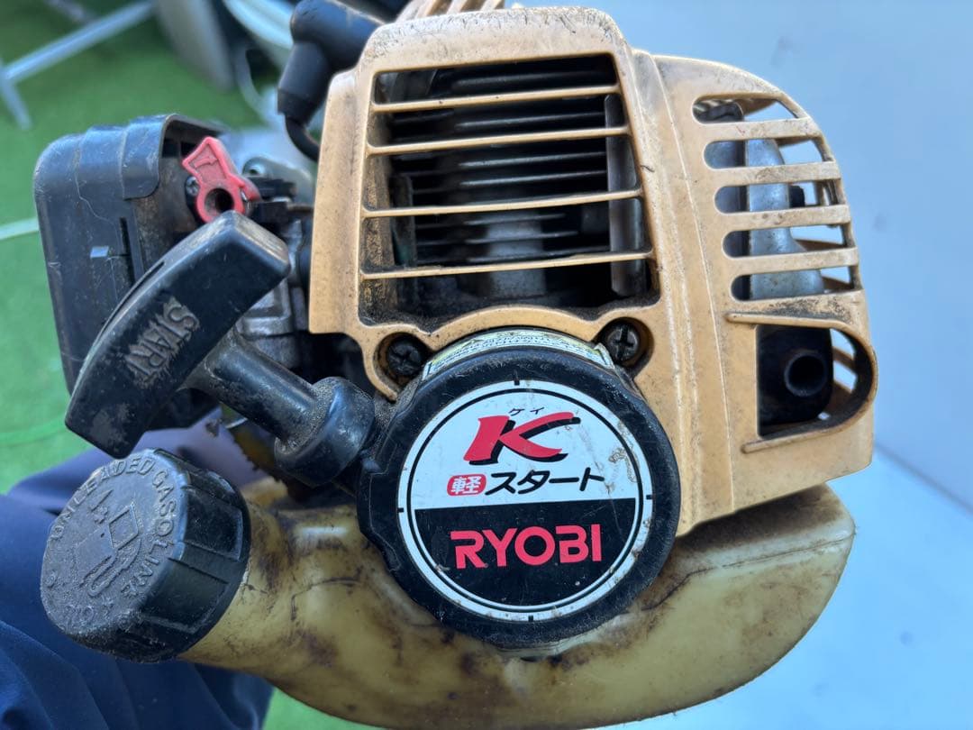 RYOBI エンジン刈払機（草刈機）EKK-220TA