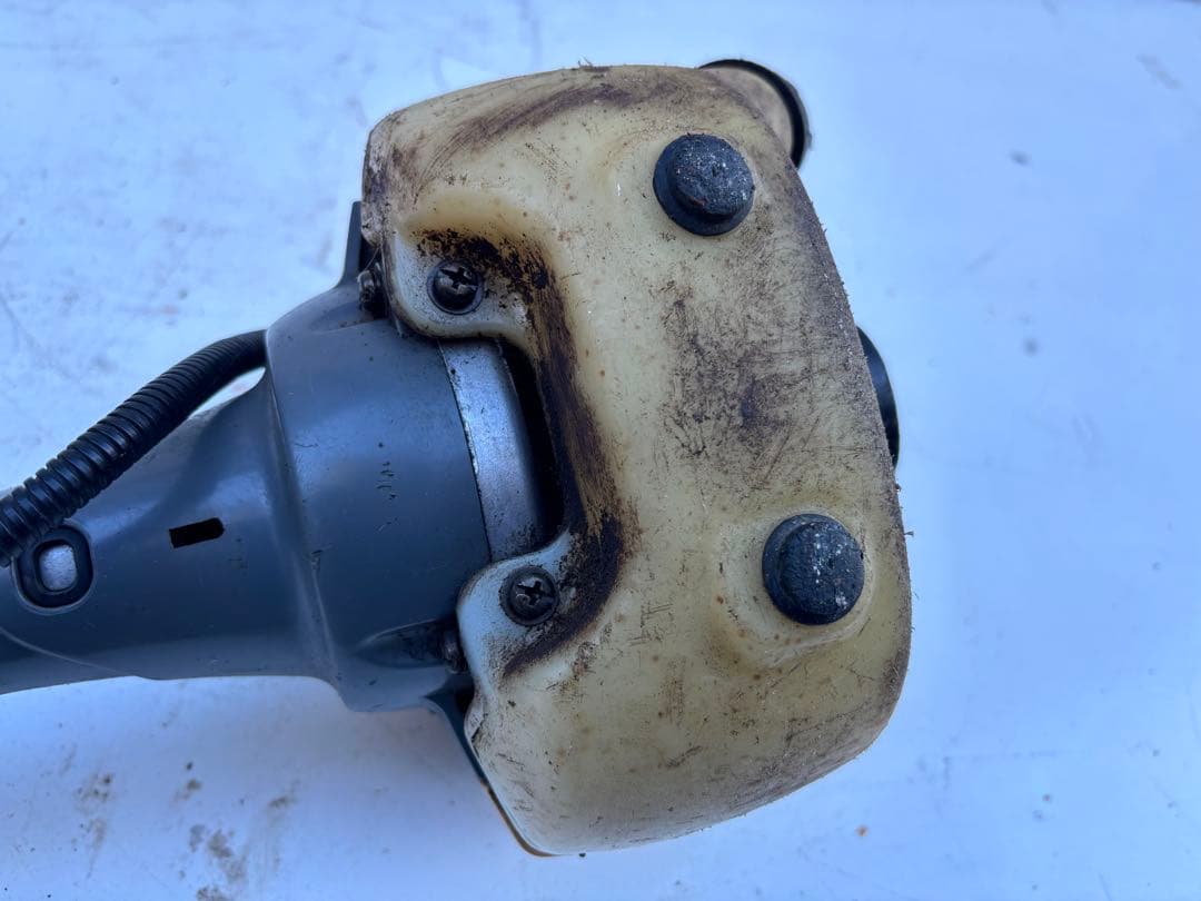 RYOBI エンジン刈払機（草刈機）EKK-220TA