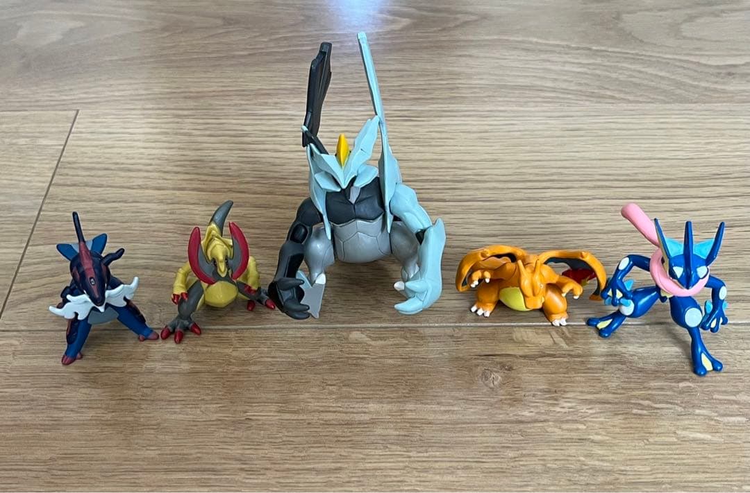ポケモンフィギュア48体 モンスターボール 8個　まとめ売り