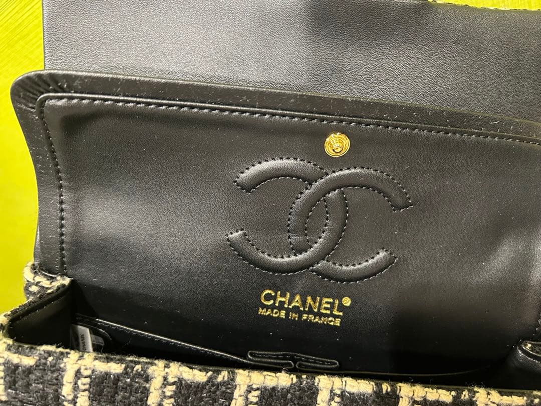 CHANEL ノベルティ ツイードバッグ 黒・ベージュ
