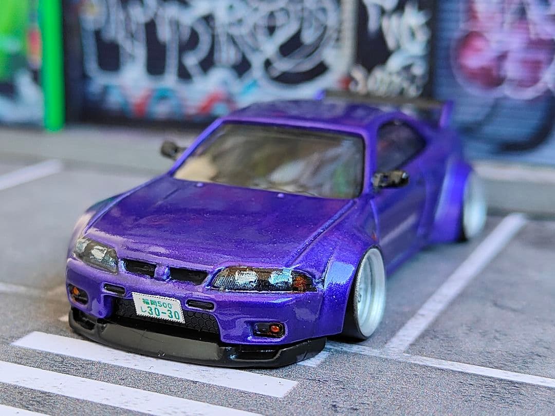トミカ改造 日産 R33 GTR オーバーフェンダー 紫 深リムホットウィール
