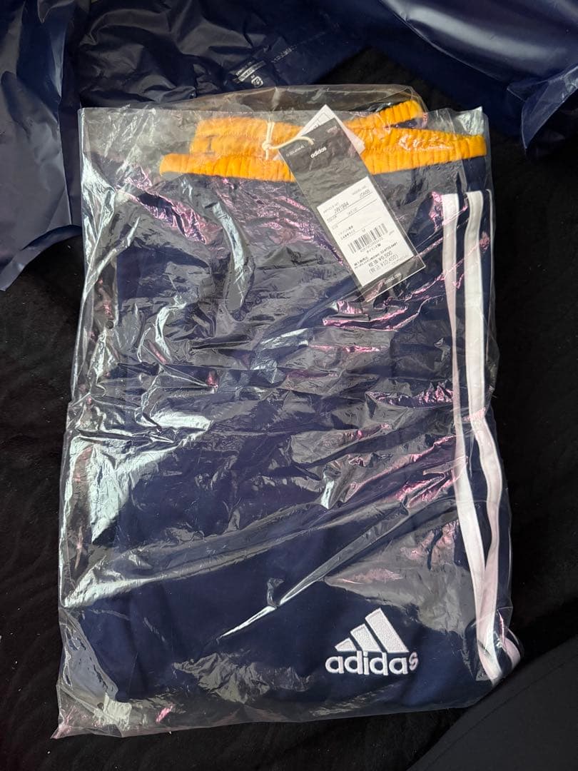 新品未使用 adidas レアルマドリード トラックパンツ M