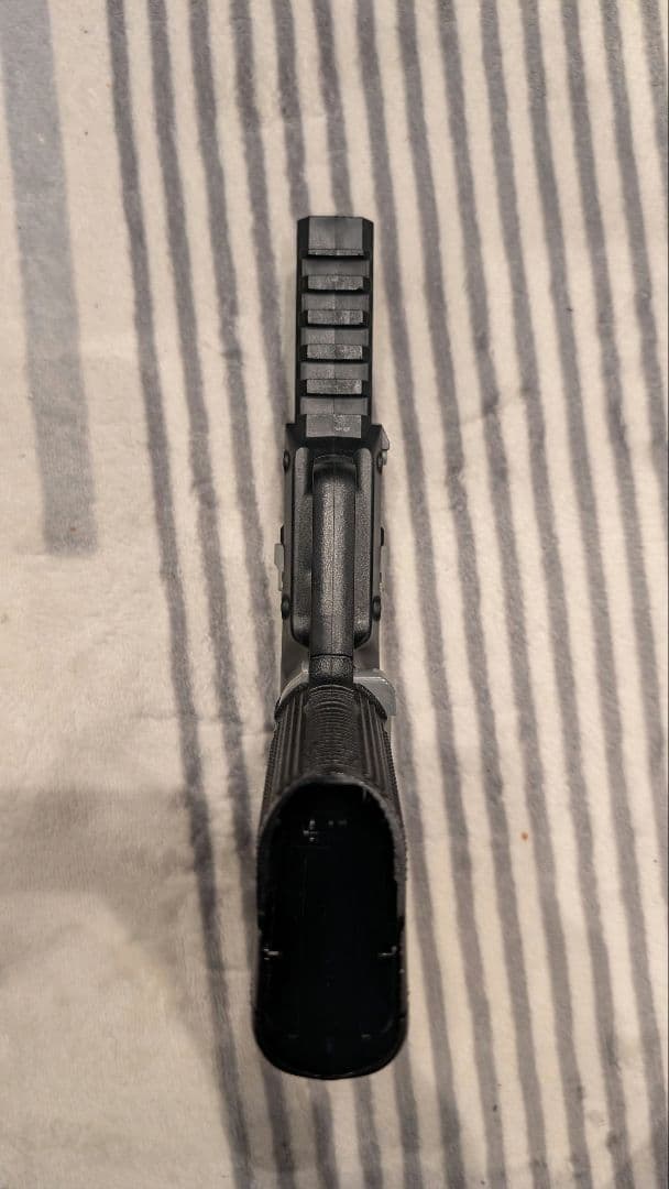 ファイブセブンピストル　CO2　Five-Seven マルシン 予備マガジン付き